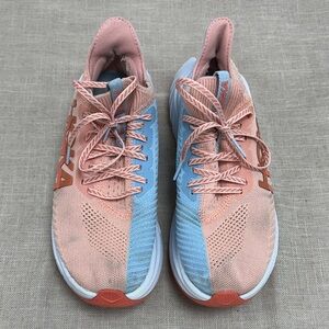 Hoka sneakers 
Gently used